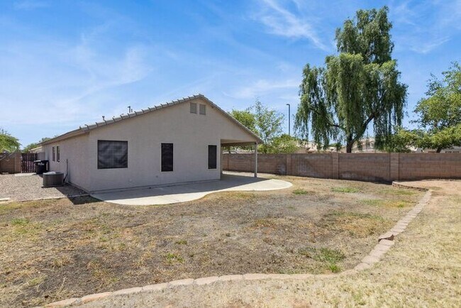 Building Photo - Nice 3 bedroom 2 bath