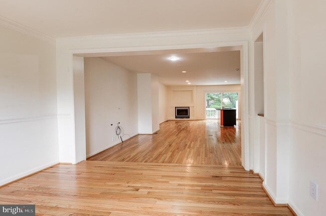 Building Photo - 12050 Edgemere Cir