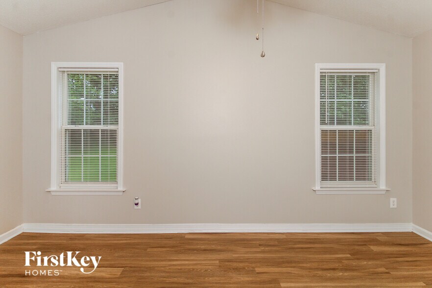 Building Photo - 129 Bridlewood Ave