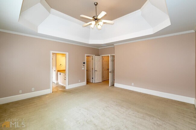 Building Photo - 6221 Spalding Dr