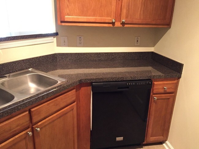 Building Photo - 2 Bedroom 1 Bath Condo at Concord West of the Ashley - West Ashley