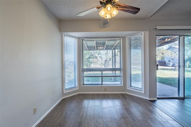 Building Photo - 601 Osage Dr