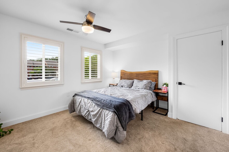 Building Photo - 21 Andrew Pl