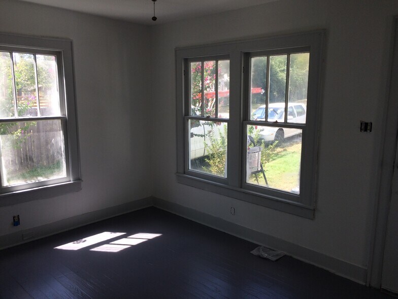 living room - 320 Cherry St