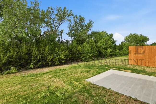 Building Photo - 4647 E 45th St N