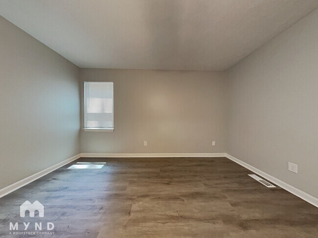 Building Photo - 239 William Dr