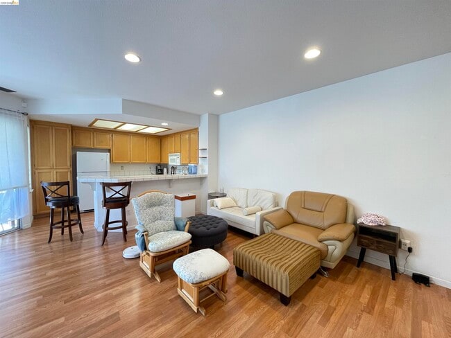 Building Photo - 2507 Baywood Way