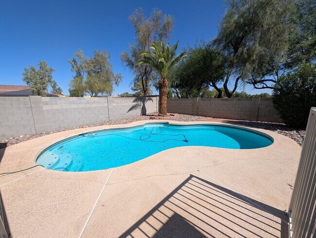 Building Photo - 3 Bedroom Home in the Canyon Run at the Pr...