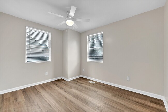 Building Photo - 8 E Preston St