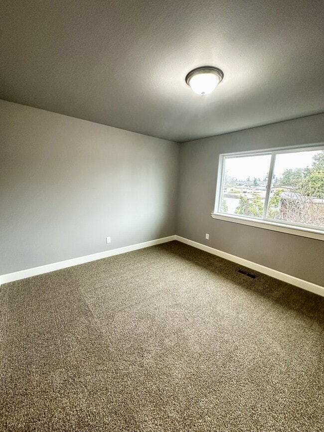 Building Photo - 3752 Peter Ln NE