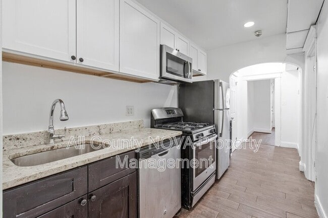 Building Photo - 1719 West Virginia Ave NE