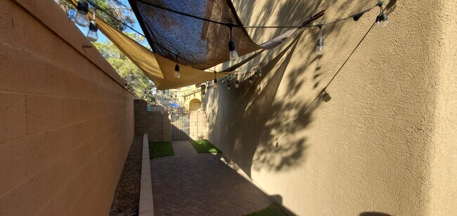 Building Photo - 6221 Joaquin Hills Ct