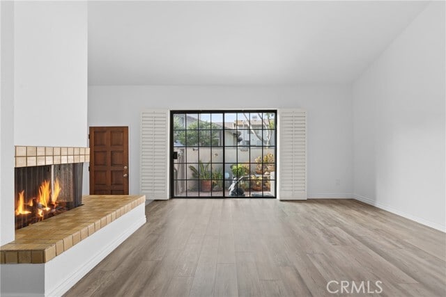 Building Photo - 9 Moon Shadow