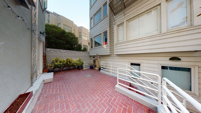 Building Photo - 29-29 Pleasant St