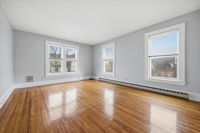 Building Photo - 825 Delaware Ave