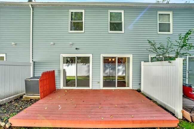 Building Photo - 2219 North Ave