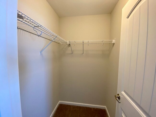 Building Photo - 3 bed/2.5 bath at end unit townhome in Berkeley Walk at Savannah Quarters with garage