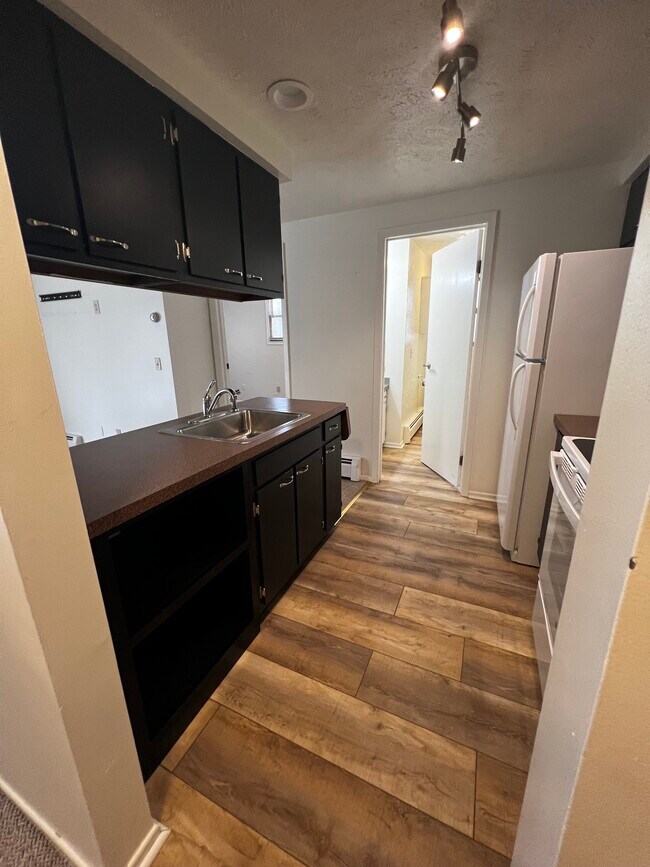 Building Photo - 4253 Mitchell Creek Dr