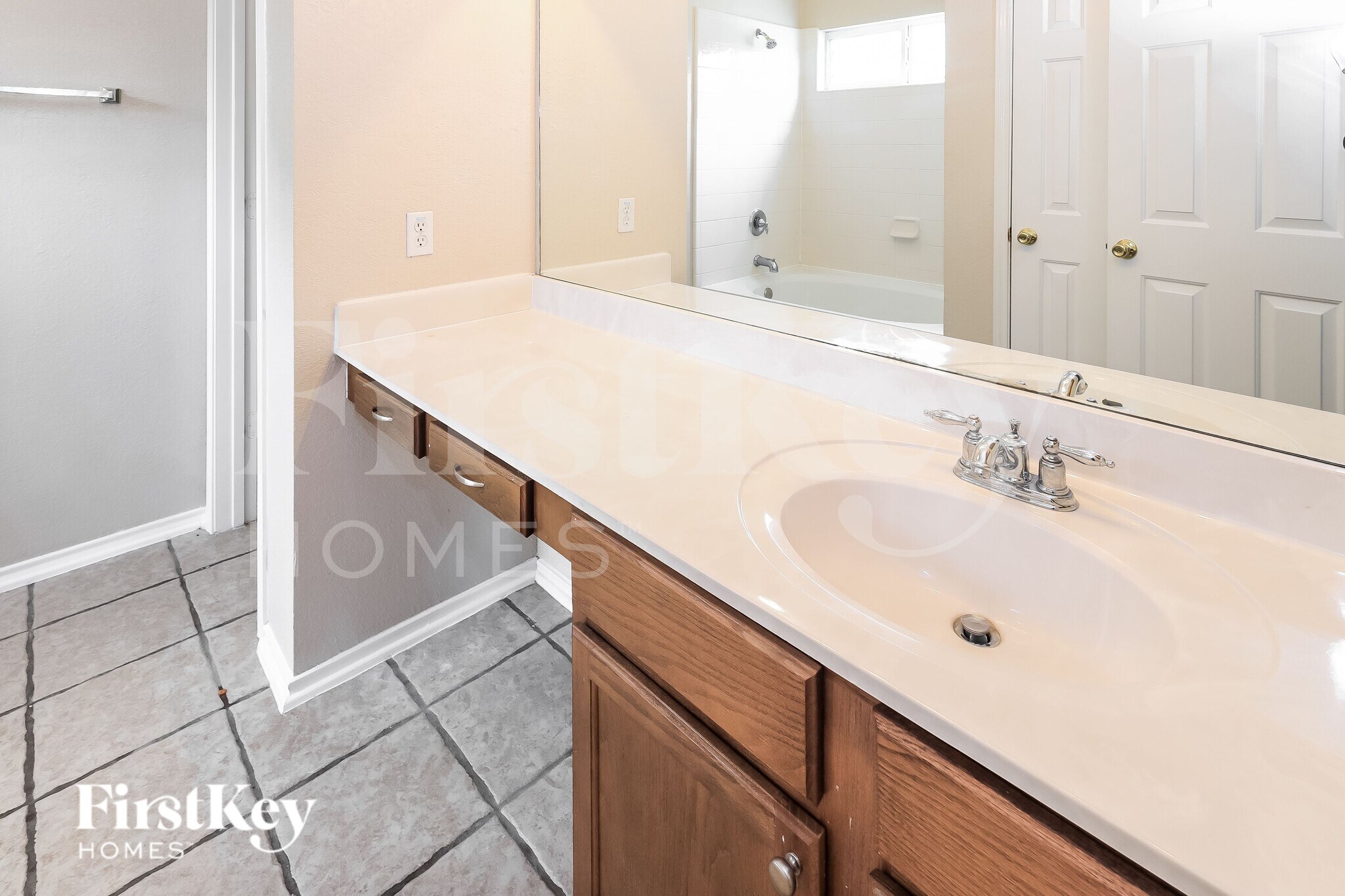 Building Photo - 1910 Mountain Star