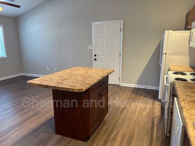 Building Photo - 3600 London Ct SW
