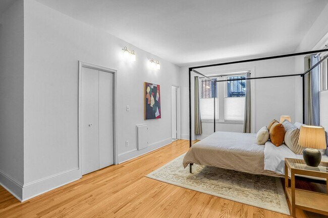 Building Photo - Mt. Pleasant Condo | 2 Bed | 2 Bath | 1,250 Sf