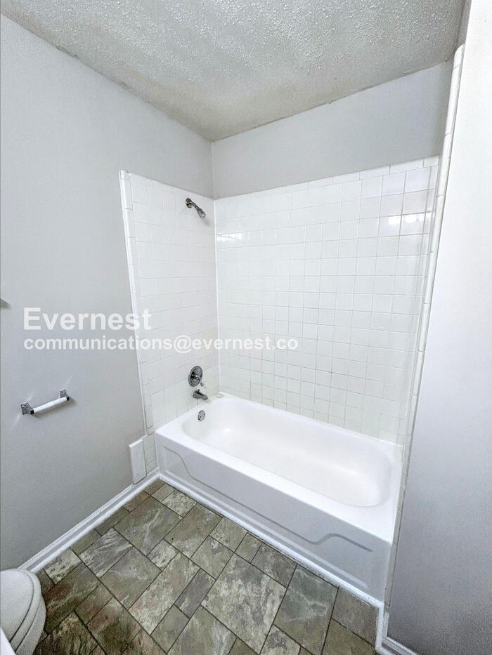 Building Photo - 561 Brightsfield Ct