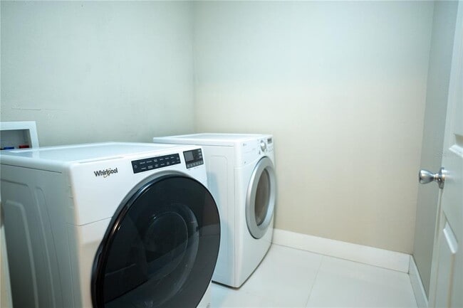 Building Photo - 1004 Tourmaline Dr