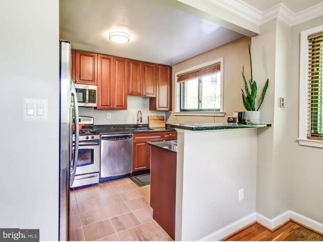 Building Photo - 2725 39th St NW