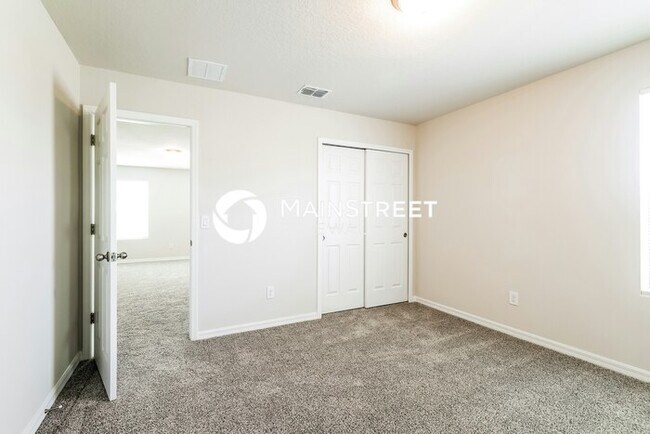 Building Photo - 4 Bedroom Pet-Friendly Home in Davenport, FL with Main Street Renewal