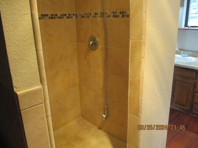 Building Photo - 2000 W Willis