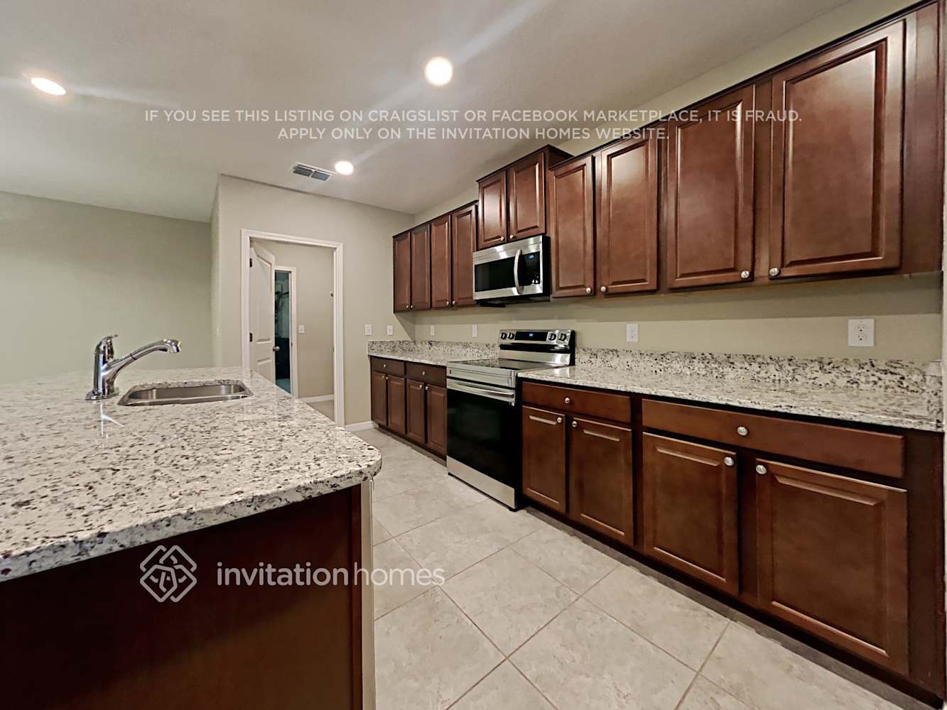 Building Photo - 10210 Cool Waterlily Ave
