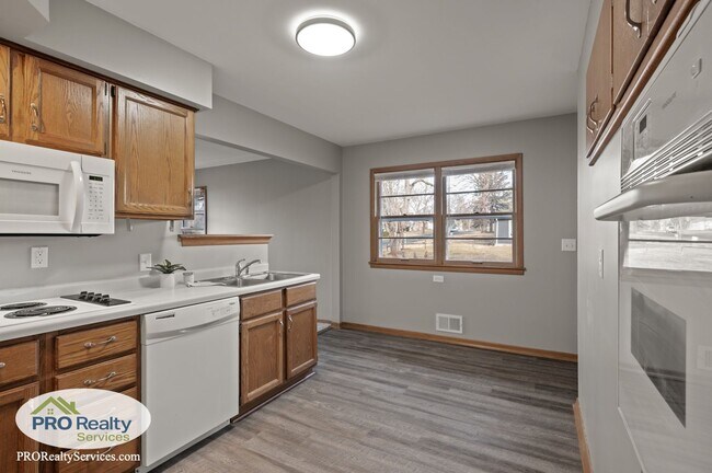 Building Photo - 4359 7th St NE