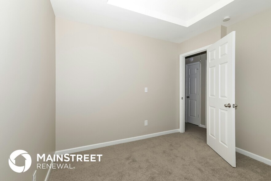 Building Photo - 4830 Tangerine Cir