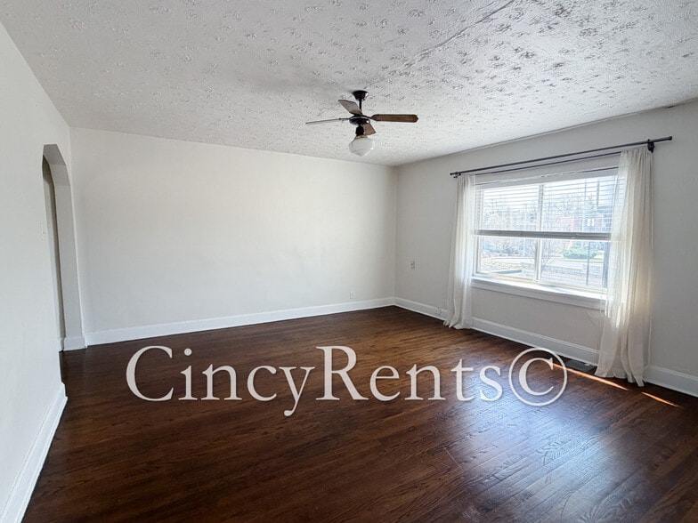 Building Photo - 3540 Columbia Pky