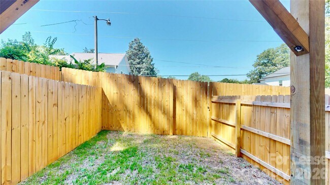 Building Photo - 156 Mattoon St