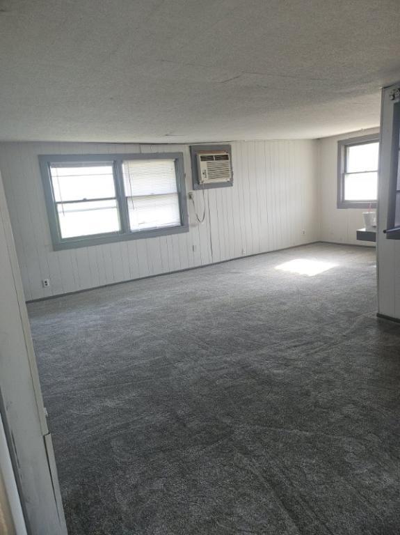 Building Photo - 911 Wells Ave