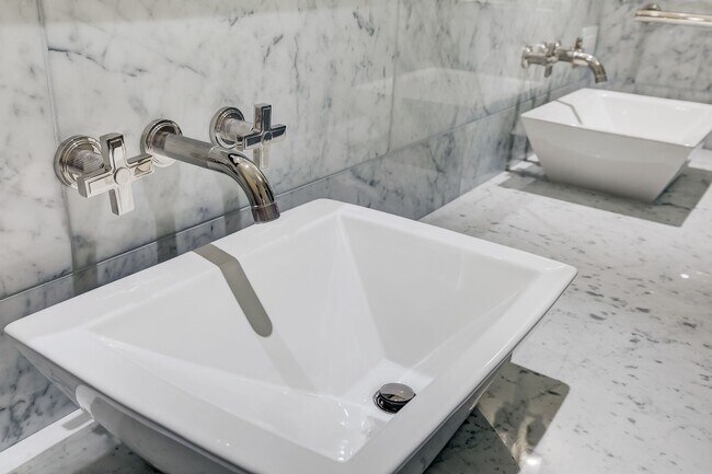 Building Photo - 300 International Drive