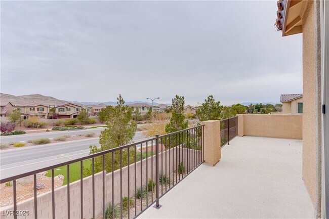 Building Photo - 12333 Silvana St