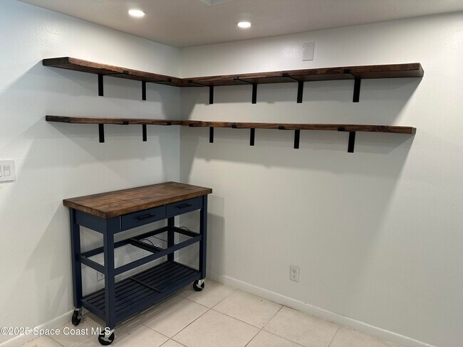 Building Photo - 56 Emerald Ct