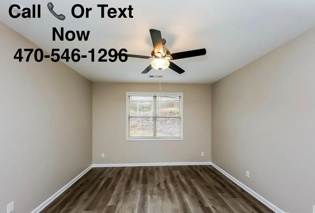 Building Photo - 214 Silverwood Dr