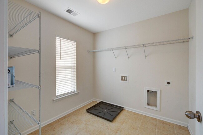 Building Photo - 9725 Black Willow Ln
