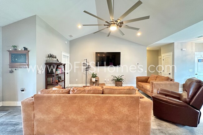 Building Photo - AVAILABLE! Modern 4BR Home - Beach & Base Proximity