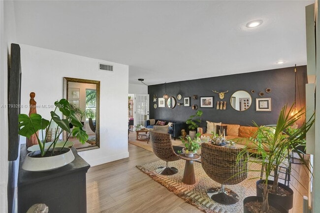 Building Photo - 17505 SW 90th Ave