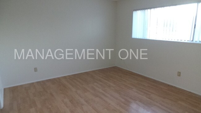Building Photo - 2182 Garretson Cir