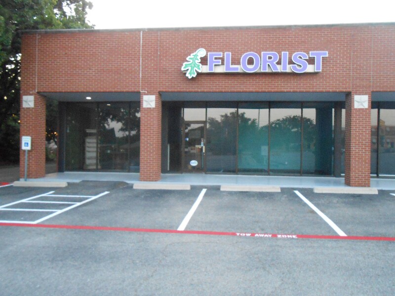 Building Photo - 3014 East US Hwy 377