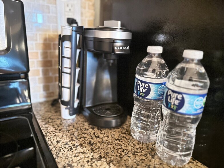 Building Photo - 800 Town and Country Blvd