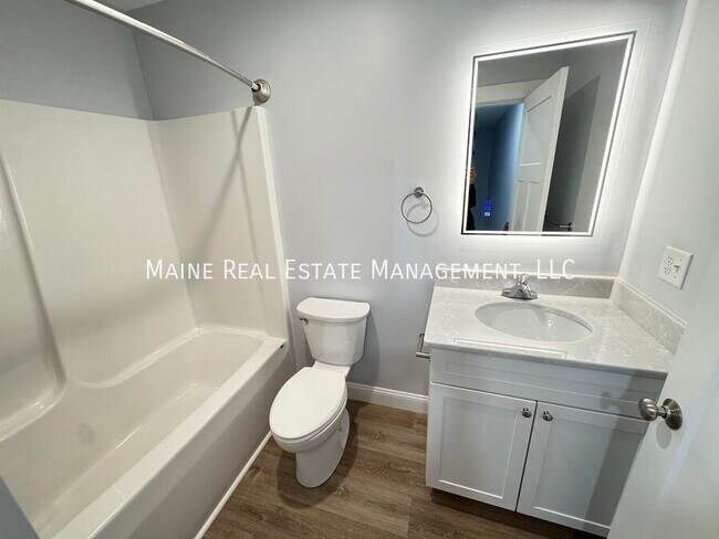 Building Photo - 208 Rocky Rdg Dr