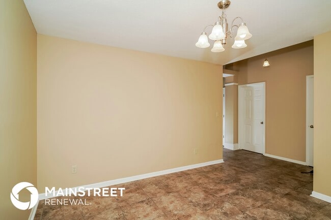 Building Photo - 619 Findlay Ln