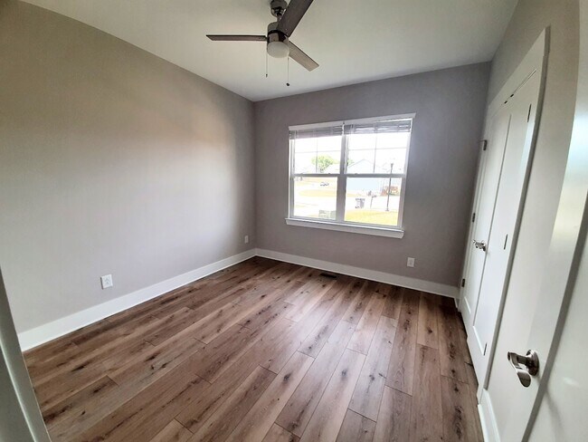 Building Photo - 1171 Melvin Dr