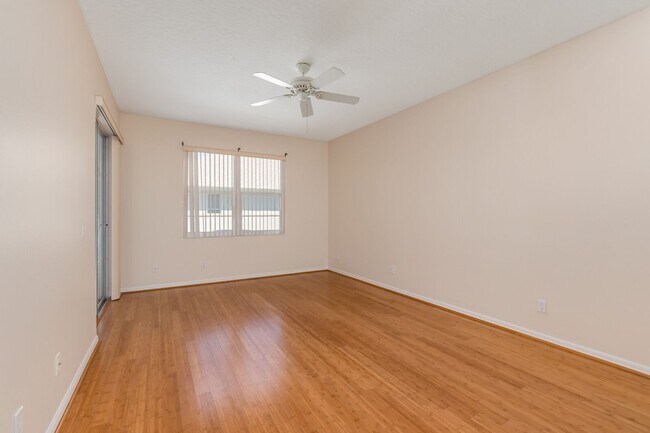 Building Photo - 308 Espana Ct